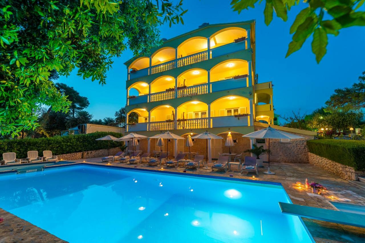 פטרצ'אנה Villa Nela מראה חיצוני תמונה