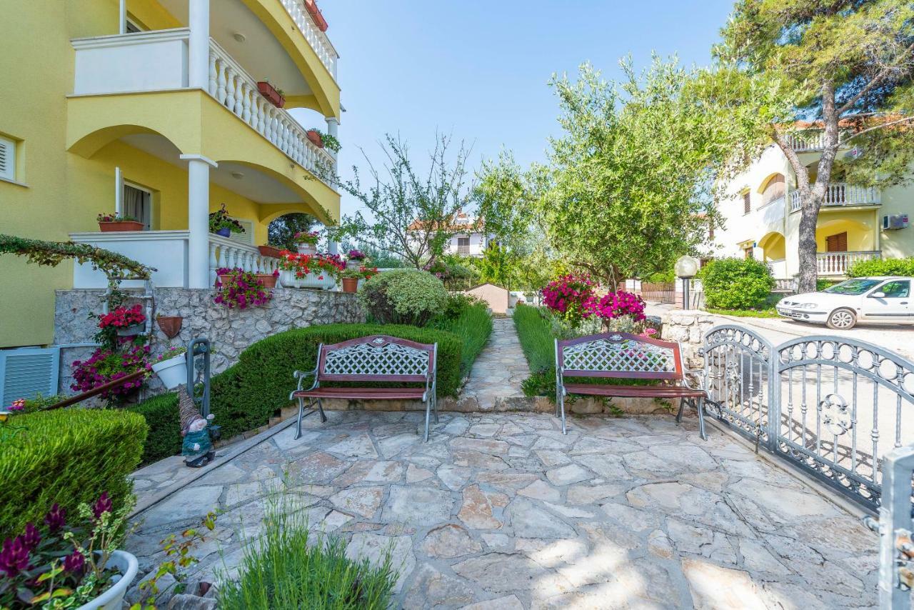 פטרצ'אנה Villa Nela מראה חיצוני תמונה